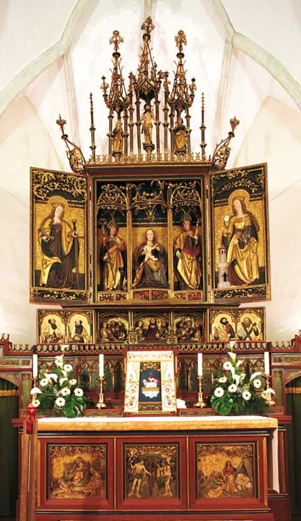 Dambel, altare ligneo della Chiesa di Santa Maria Assunta