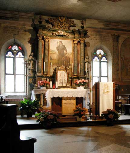 San Romedio, Chiesa Maggiore, interno.