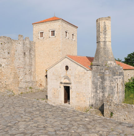 Dulcigno, la chiesa museo nella ciiadella.