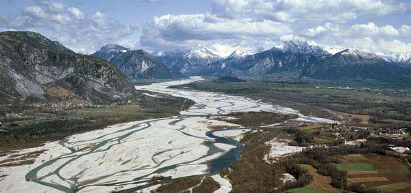 La riserva naturale di Cornino, il fiume Tagliamento e la piana del Campo di Osoppo