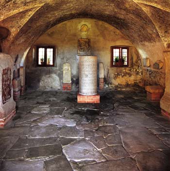 villa "alle Centenere" cippo miliare della Via Claudia Augusta